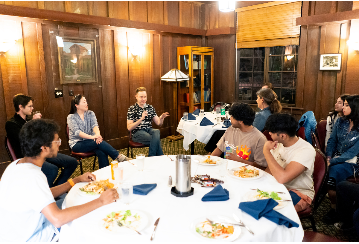 yardi scholars at dinner for fall speaker salon